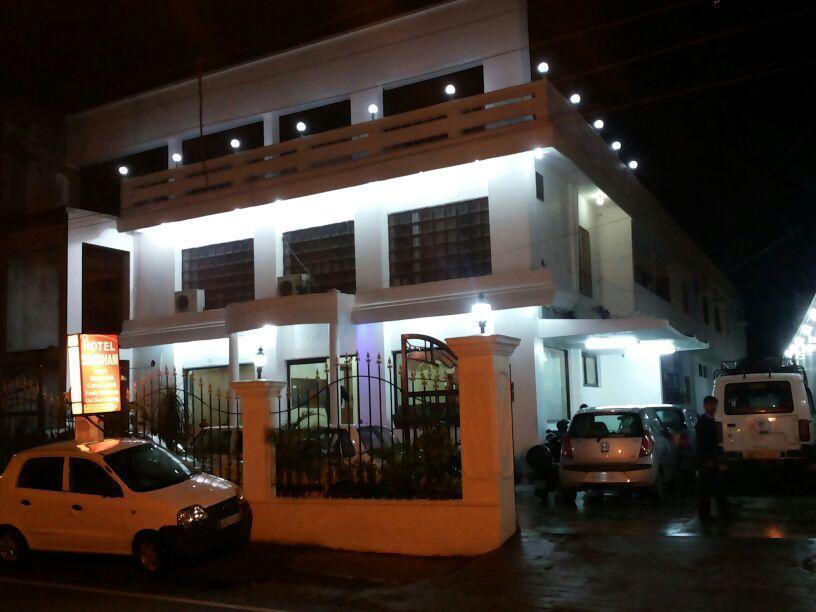 Oyo 26602 Hotel Shubham Dehradun Bagian luar foto